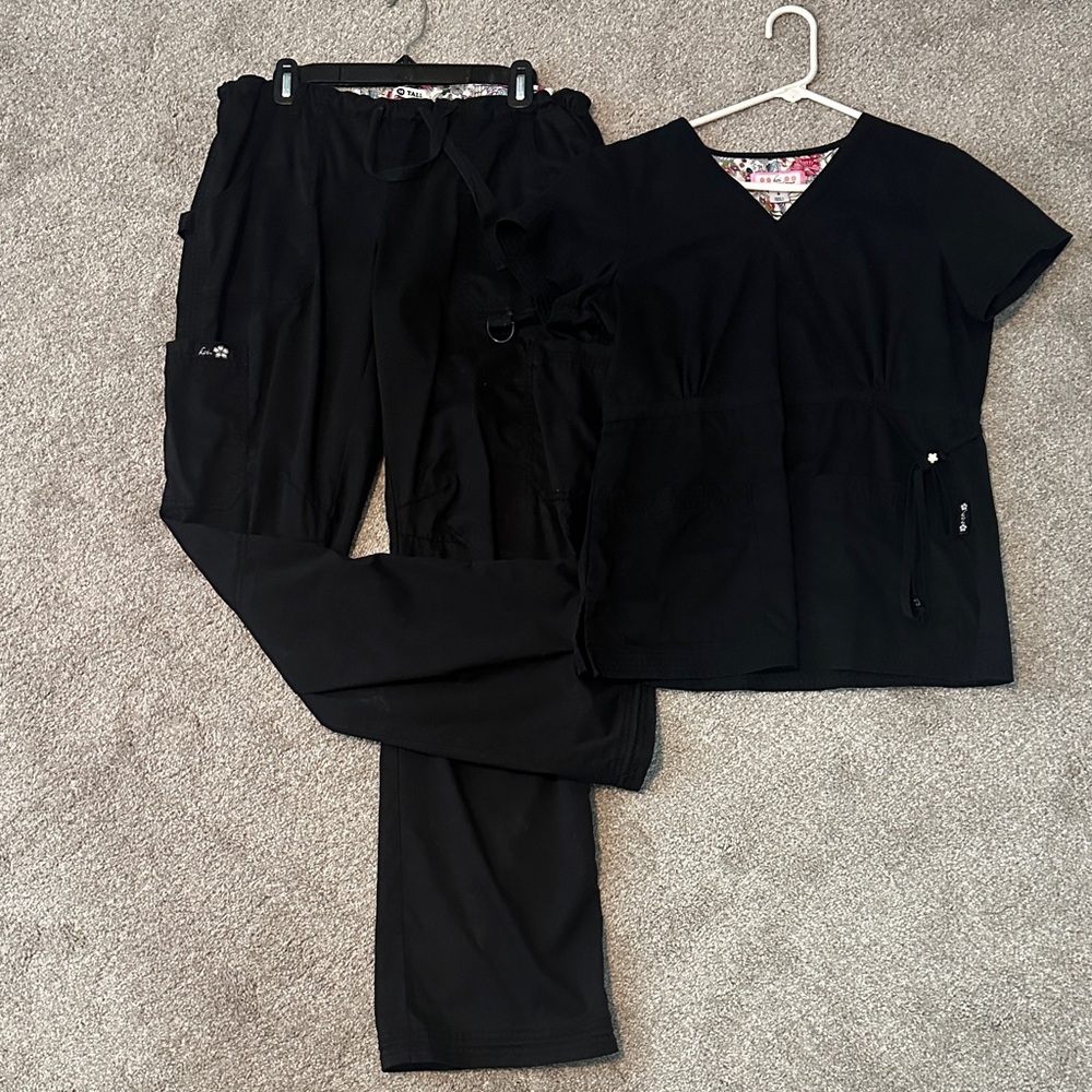 Koi Black Women's Straight Leg Scrub Set